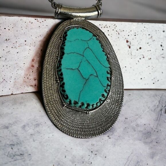 Vintage Boho Silver Tone Turquoise Pendant Necklace - Picture 7 of 8
